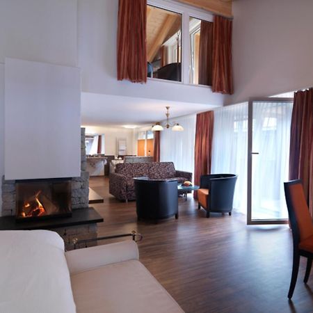Wellnesshotel Schweizerhof Saas-Fee Habitación foto