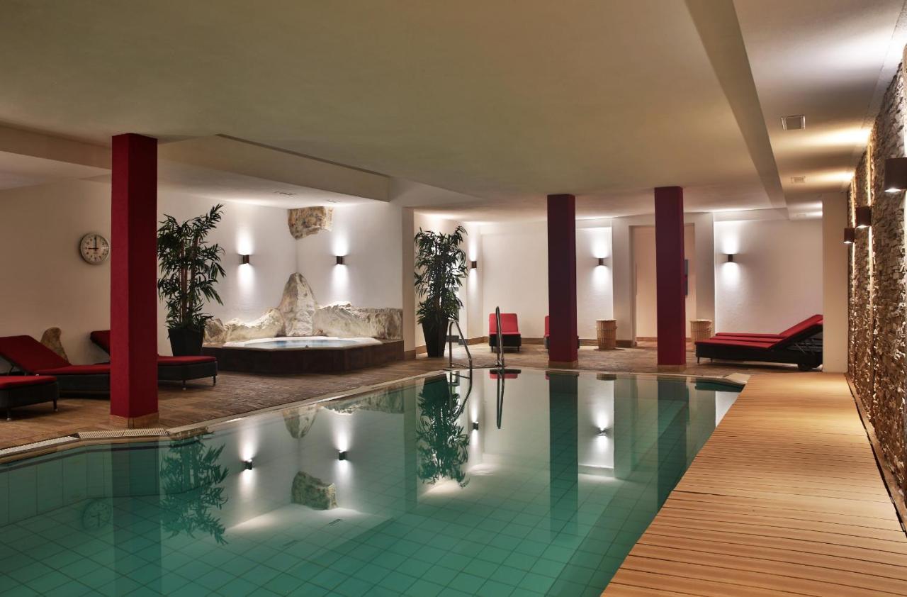 Wellnesshotel Schweizerhof Saas-Fee Exterior foto