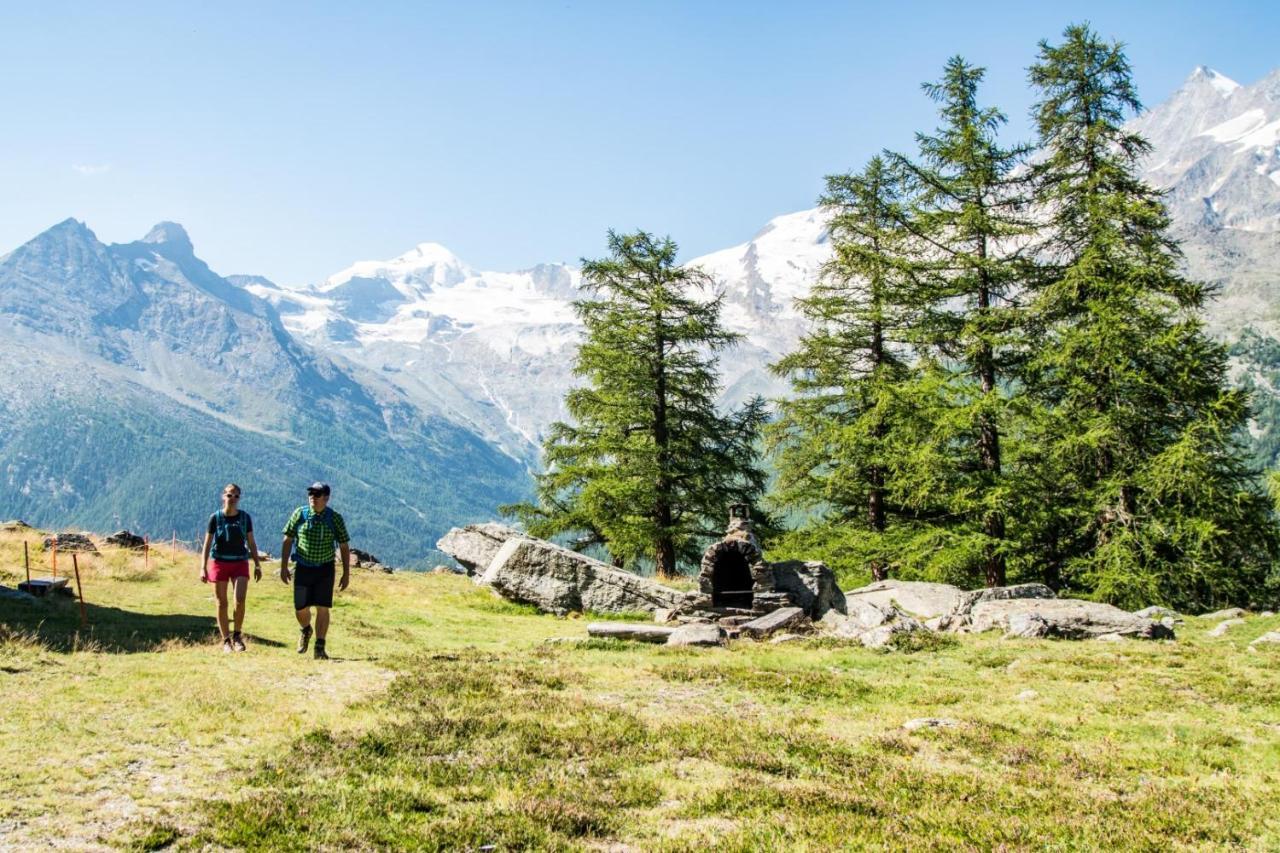 Wellnesshotel Schweizerhof Saas-Fee Exterior foto